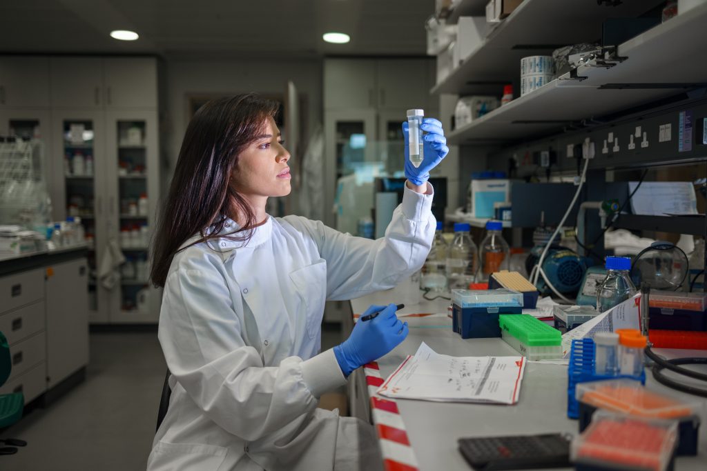 Ariana Gomes, a scientist behind UK-based biotech startup Baseimmune.
