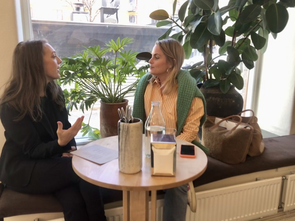 Mimi Billing chats with Sophia Bendz during their brunch interview